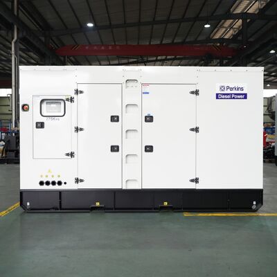 550kW 688KVA Super Diesel Generator Cichy Ocieplony Wodą 50/60HZ Jednorazowe/Trójfazowe Generatory Przenośne DCEC Cummin